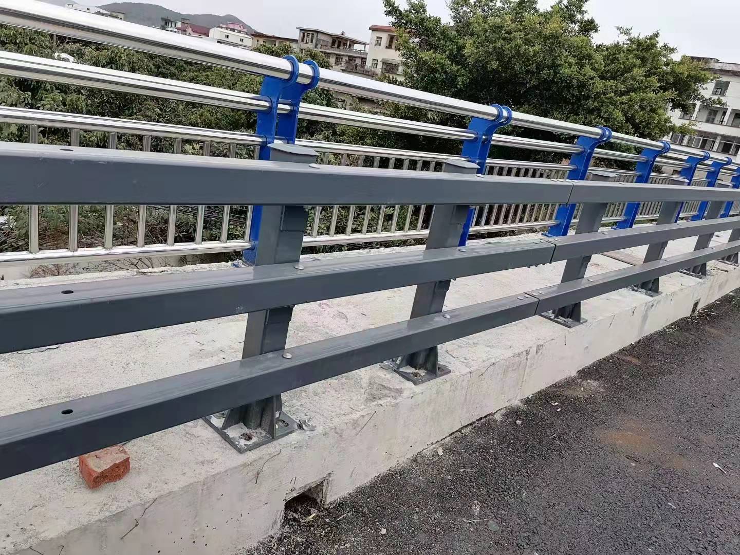 岭东区防撞护栏防撞护栏 - 哪里好