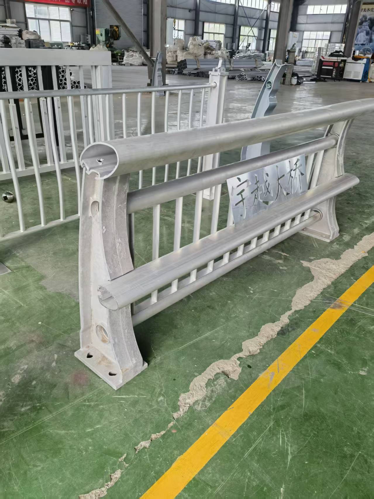 图木舒克市铝合金防撞护栏不锈钢复合管护栏 - 哪里好