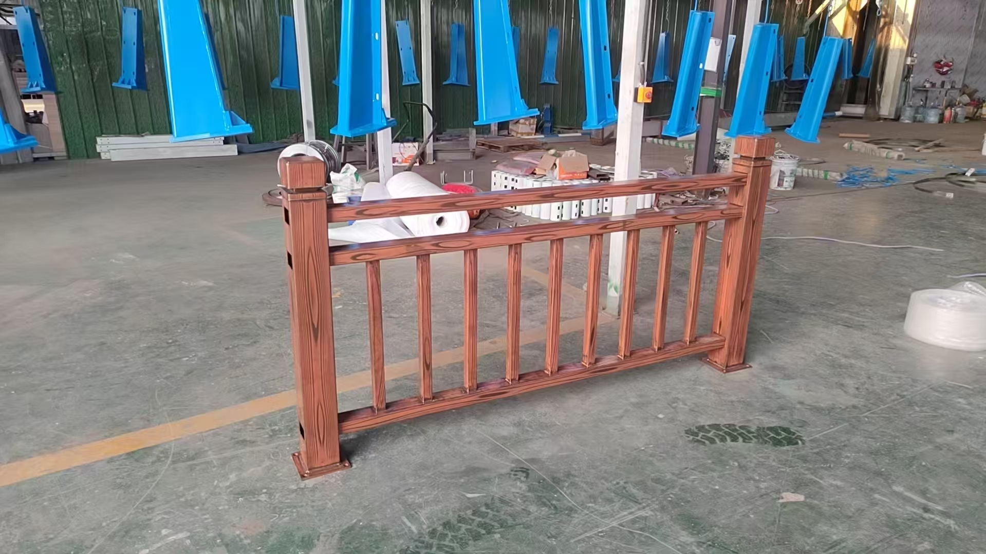 图木舒克市木纹转印护栏不锈钢复合管护栏 - 一站式服务