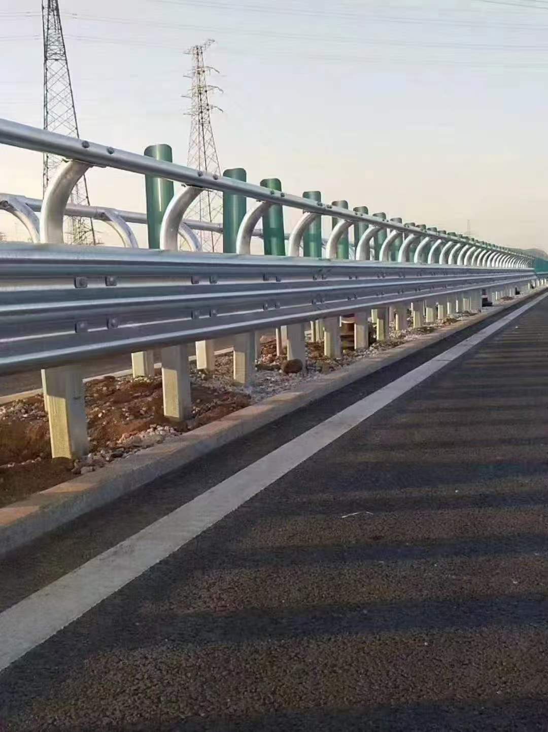 固原市三波波形护栏波形护栏 - 厂家