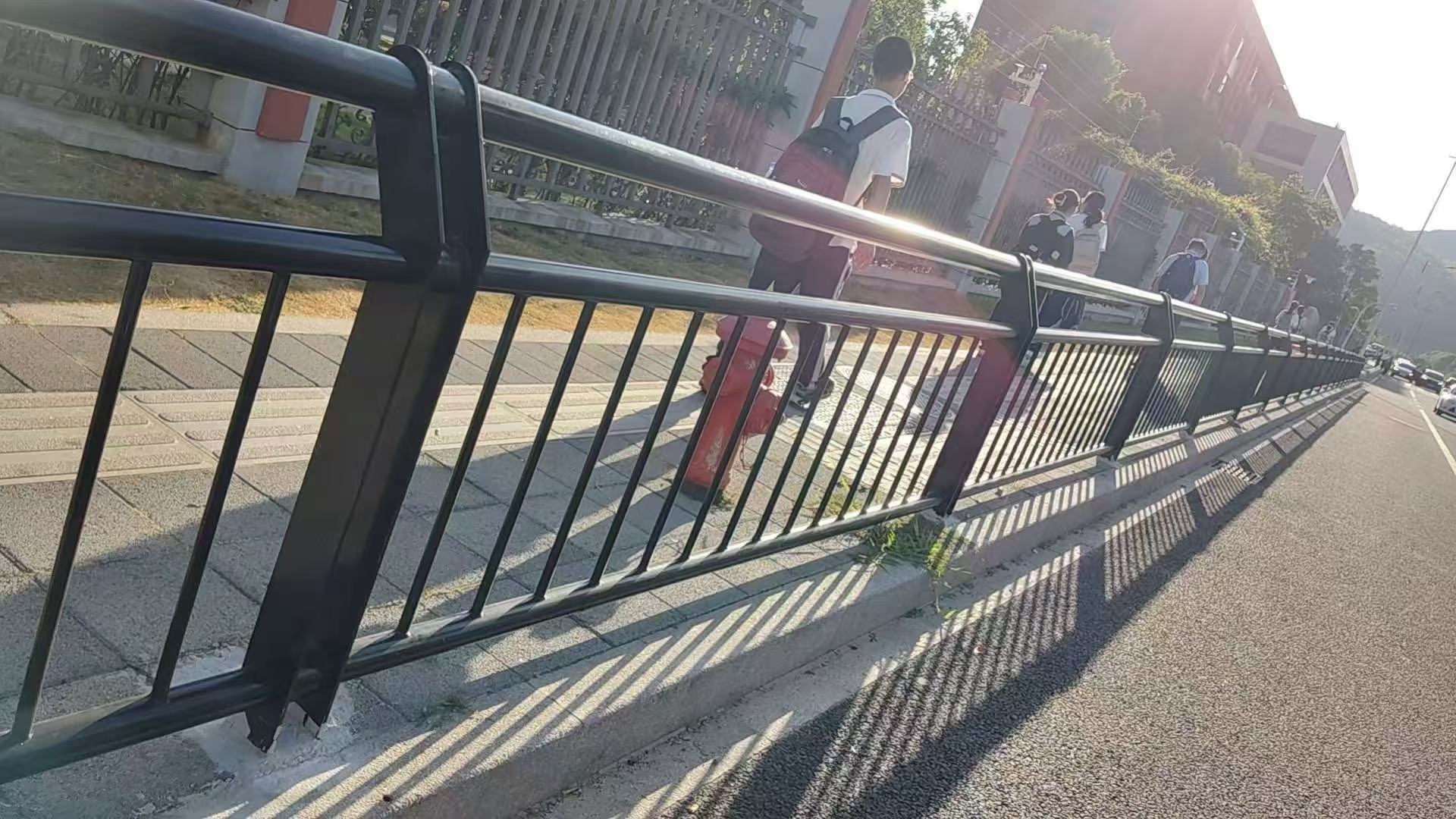 定西市人行道护栏河道护栏 - 价格