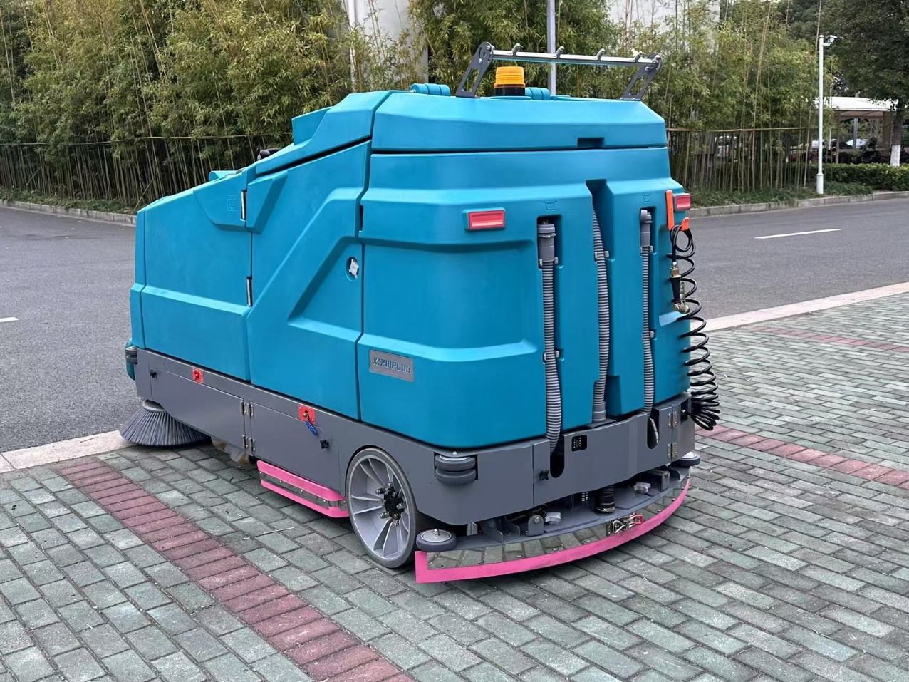 广州市扫地车