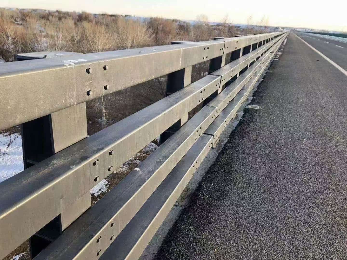 水磨沟区道路护栏河道护栏 - 哪里好