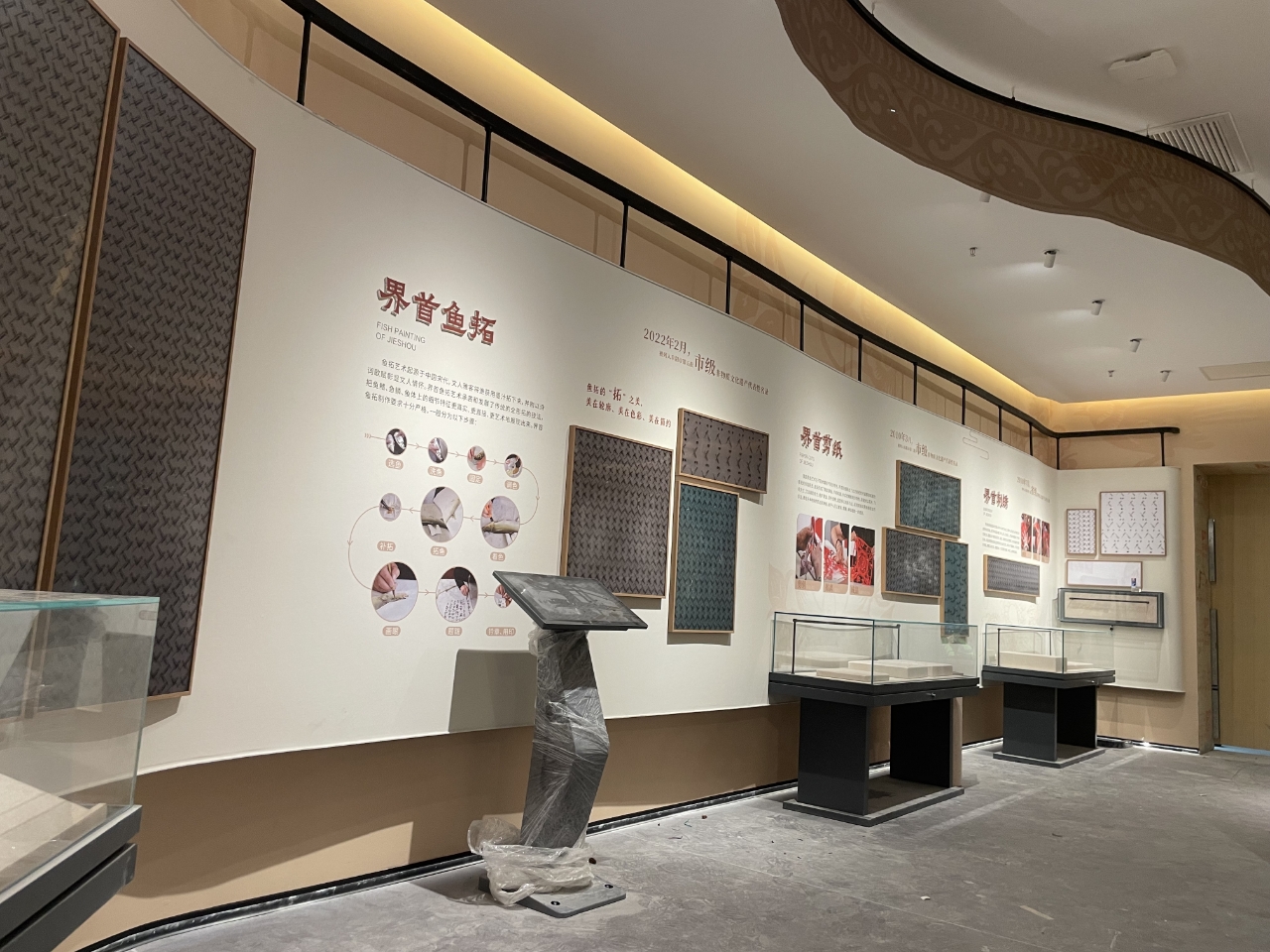 淮北市钣金展示柜木质道具展示柜