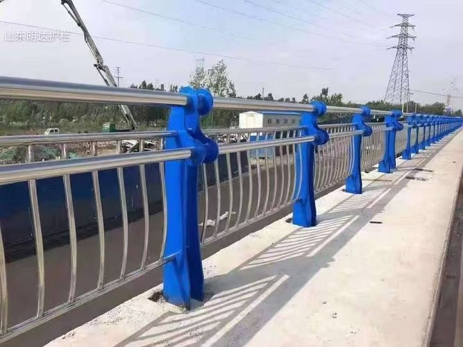 武汉市道路隔离护栏不锈钢钢丝绳护栏 - 价格
